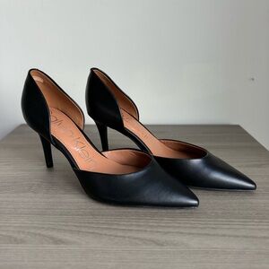 CALVIN KLEIN PUMP HEELS, SIZE 8.5